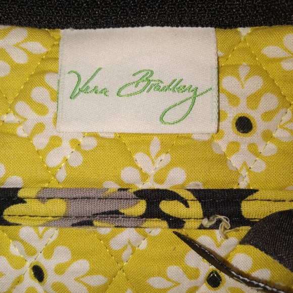 Retired like new 2010 Vera Bradley cross body shoulder bag - Picture 2 of 8